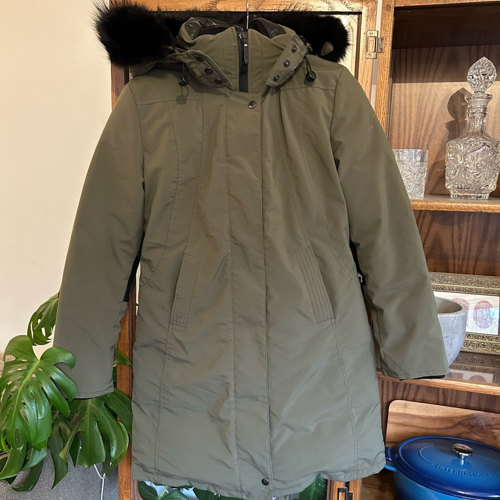 CMFR green winter parka with down filling and leather trim